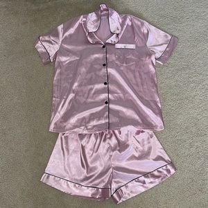 SWOMOG Two Piece Pajama Set, Size Medium, Great Condition (Only Worn On Once)
